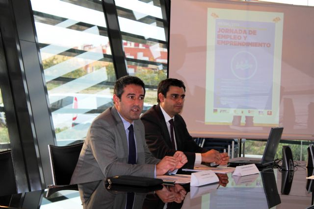 Gran asistencia a la Jornada de Empleo y Emprendimiento celebrada ayer en Alcantarilla - 1, Foto 1