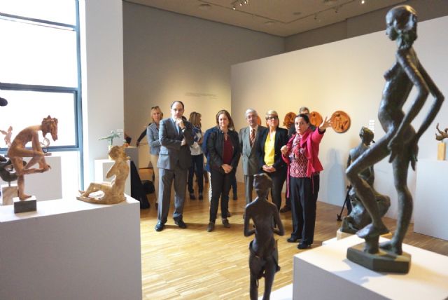 Dos bailarinas darán movimiento a la obra escultórica de González Marcos en el Mubam - 1, Foto 1