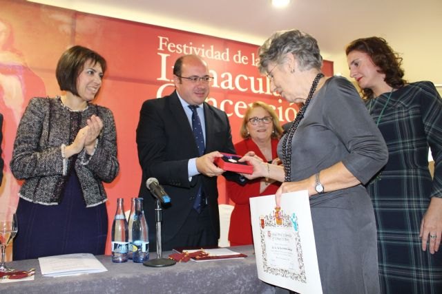 Pedro Antonio Sánchez traslada a los farmacéuticos el apoyo del  Gobierno para seguir codecidiendo en los retos futuros de la Región - 1, Foto 1