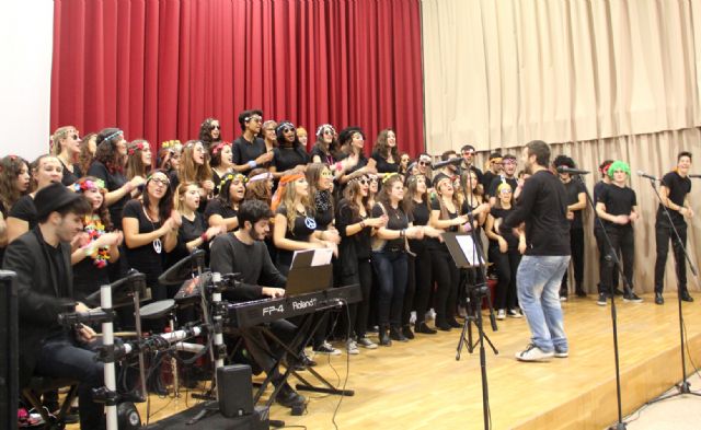 La Coral de la Universidad de Murcia presenta su concierto 'Rumbo a Broadway' en Puerto Lumbreras - 2, Foto 2