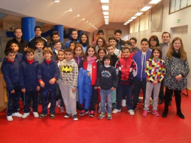 La Concejala de Deportes organiz la Fase Local de Ajedrez de Deporte Escolar, en el Pabelln de Deportes “Manolo Ibñez