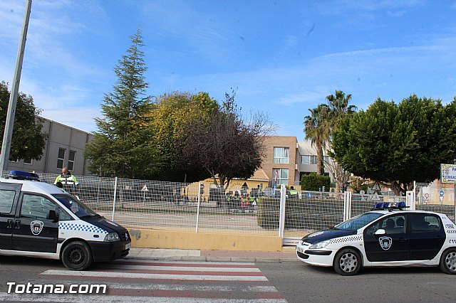 Cerca de 3.000 alumnos de once colegios de Totana participarn este curso 2015/16 en el programa de Educacin Vial que coordina la Polica Local - 1