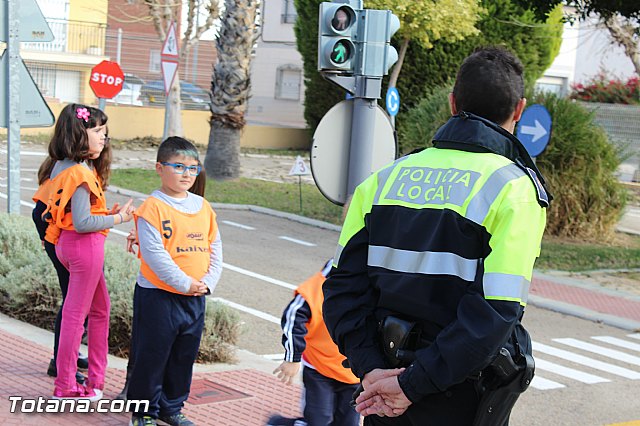Cerca de 3.000 alumnos de once colegios de Totana participarn este curso 2015/16 en el programa de Educacin Vial que coordina la Polica Local - 12