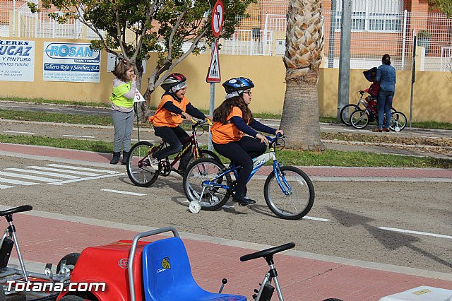 Cerca de 3.000 alumnos de once colegios de Totana participarn este curso 2015/16 en el programa de Educacin Vial que coordina la Polica Local - 29