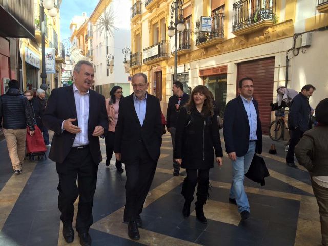 Más de 300 personas abarrotan el mitin del PSOE con la visita de Javier Solana a Lorca - 1, Foto 1