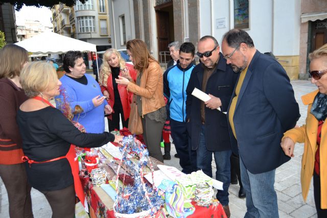 Artesanos de la región participan en el mercadillo navideño - 1, Foto 1