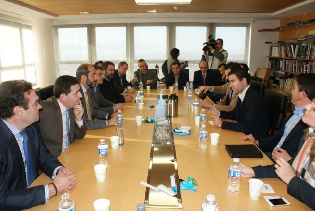 Teodoro García presenta a Adimur una estrategia para ayudar a las pymes que pasan de pequeñas a grandes empresas - 1, Foto 1