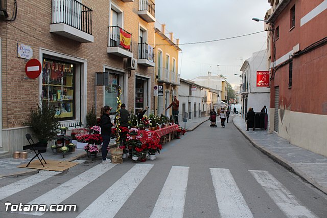 El pasado fin de semana tuvo lugar la V Feria de Navidad y el Regalo de la Avenida de Lorca - 2