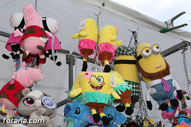El pasado fin de semana tuvo lugar la V Feria de Navidad y el Regalo de la Avenida de Lorca - 11