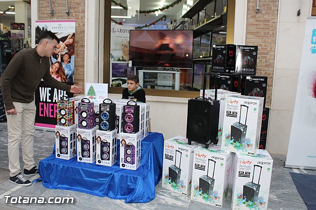 El pasado fin de semana tuvo lugar la V Feria de Navidad y el Regalo de la Avenida de Lorca - 35