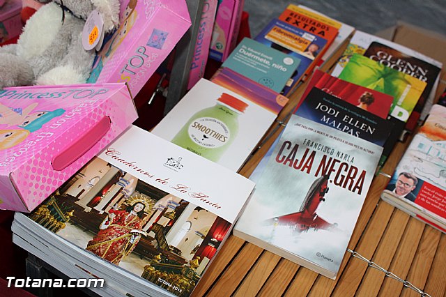 El pasado fin de semana tuvo lugar la V Feria de Navidad y el Regalo de la Avenida de Lorca - 36