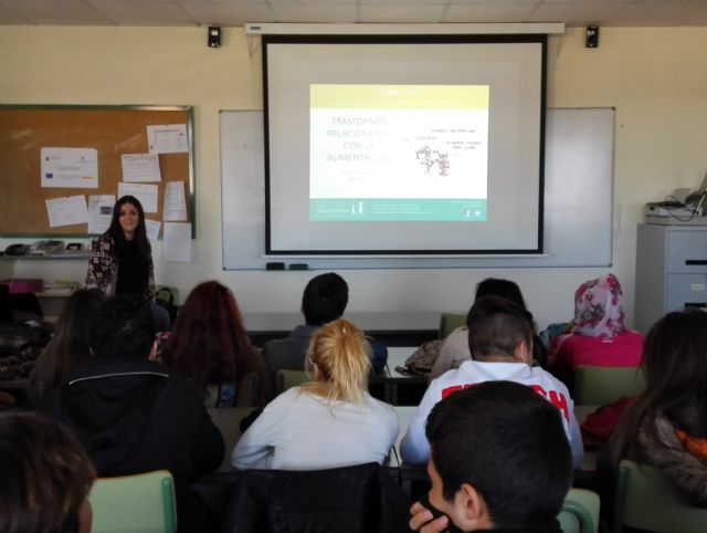 La concejalía de juventud pone en marcha talleres educativos para prevenir casos de anorexia, bulimia y vigorexia entre los estudiantes - 1, Foto 1