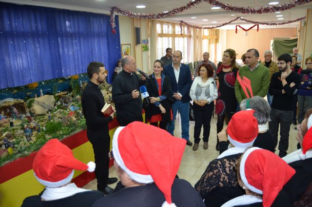 La Navidad inunda el Centro de Personas Mayores de San Javier - 1, Foto 1