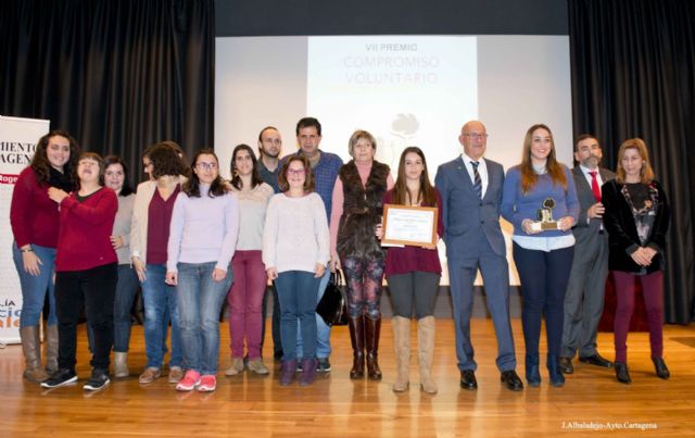 Inmaculada Bernal y la Fundación SOI, distinguidos en los Premios al Compromiso Voluntario - 5, Foto 5