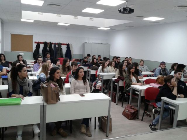Los alumnos de la Escuela de Enfermería de Cartag na inician sus clases en las instalaciones del Rosell - 1, Foto 1