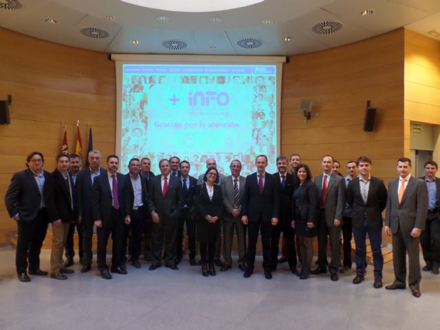 El presidente de Murcia Seniors Club ha mantenido una reunión de trabajo con  Javier Celdrán, director del INFO, para conocer las nuevas líneas de actuación en 2016 - 1, Foto 1