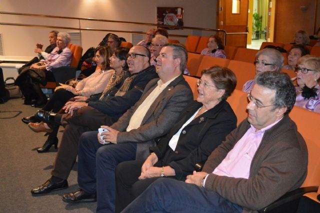 Los villancicos reúnen en una tarde a distintos clubes de Mayores de Cartagena - 3, Foto 3