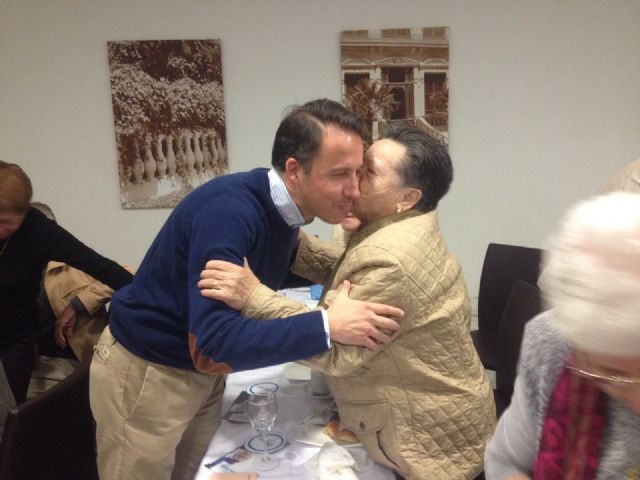 Francisco Jódar, Fulgencio Gil y Sandra Martínez han participado en un encuentro sectorial con más de 150 mayores del municipio para exponerles las claves del programa del Partido Popular - 3, Foto 3