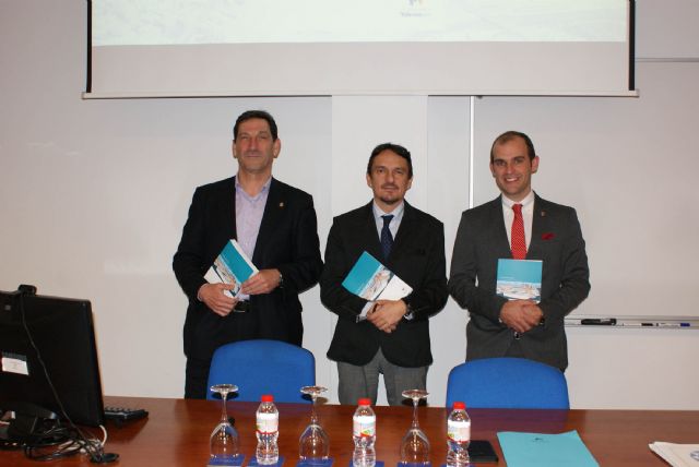 Dos profesores de la UPCT presentan en Valencia un libro sobre la industria de cruceros - 1, Foto 1