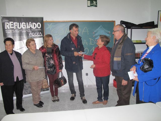 ACCEM recibe el dinero obtenido en la Feria de Personas Mayores - 3, Foto 3