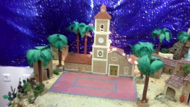 El Belén del Centro de Mayores reproduce la iglesia de El Mirador - 1, Foto 1