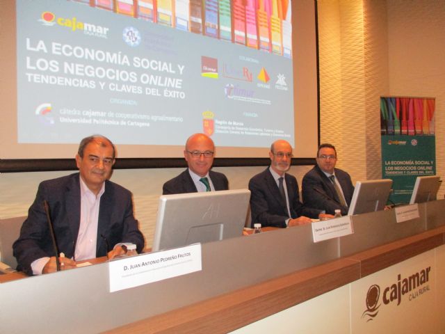 La Cátedra Cajamar de la UPCT explica a un centenar de cooperativistas las claves del éxito en los negocios online - 1, Foto 1