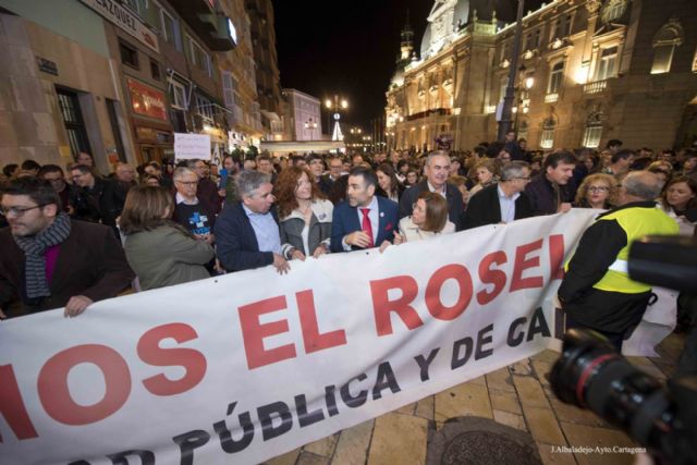 Cartagena salió a la calle para manifestarse por el Rosell - 5, Foto 5