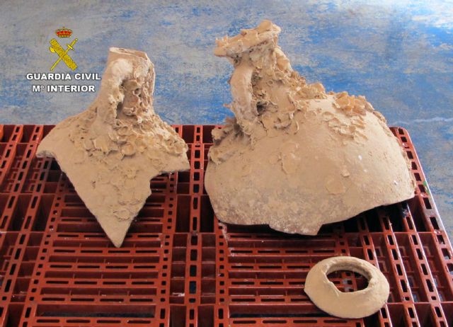 La Guardia Civil recupera cinco ánforas con más de 2.000 años de antigüedad en Águilas y Mazarrón - 4, Foto 4