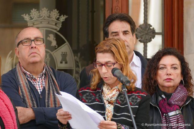 El Día Internacional del Migrante culmina con la lectura de un manifiesto en el Palacio Consistorial - 4, Foto 4