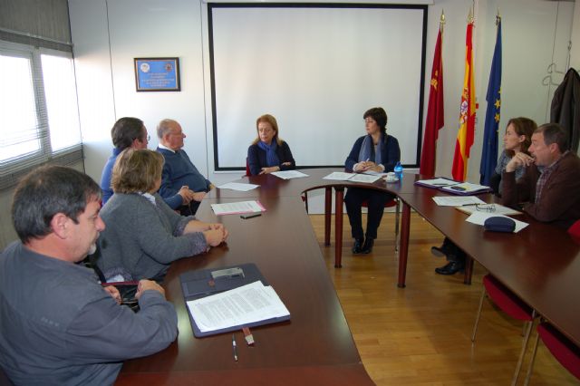 La consejera de Educación y Universidades se reúne con la junta directiva de Fadis - 1, Foto 1