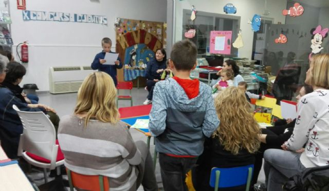 Más de medio centenar de niños participan en el Concurso de Cuentos Ilustrados Érase una vez la Navidad organizado por la Red de Bibliotecas de Puerto Lumbreras - 2, Foto 2