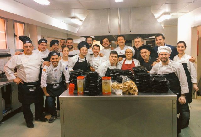 El Grado en Gastronomía de la UCAM colabora en un menú solidario para 400 personas - 1, Foto 1