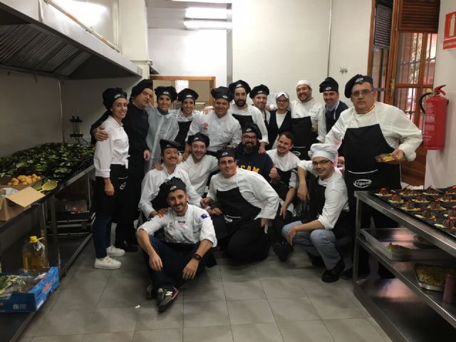 El Grado en Gastronomía de la UCAM colabora en un menú solidario para 400 personas - 2, Foto 2