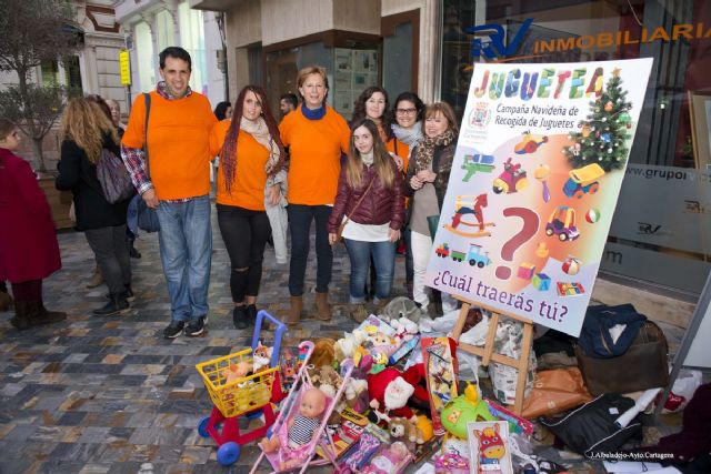 La Plaza San Sebastián se llenó de música y juguetes - 4, Foto 4