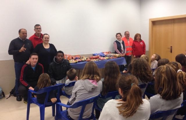 El Albergue Juvenil de San Pedro del Pinatar organizó una recogida de alimentos - 1, Foto 1