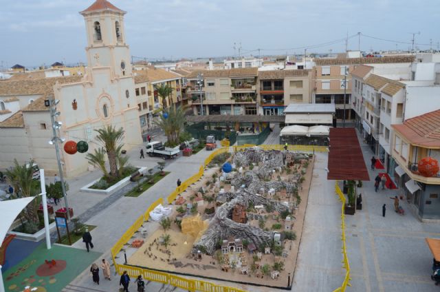 El Belén vuelve a tomar la plaza de España de San Javier - 1, Foto 1