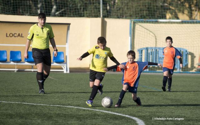 F.C. Féminas Pinatar y A.D. La Soledad Féminas Blue lideran la clasificación en féminas - 1, Foto 1