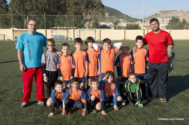 F.C. Féminas Pinatar y A.D. La Soledad Féminas Blue lideran la clasificación en féminas - 3, Foto 3
