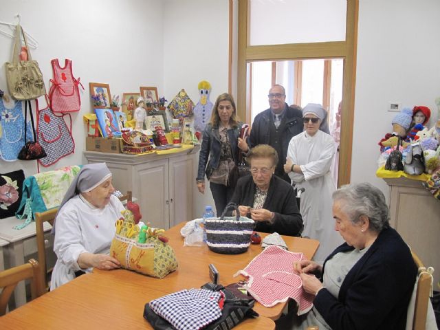 La concejala de Servicios Sociales visita a las Hermanitas de los Pobres - 3, Foto 3