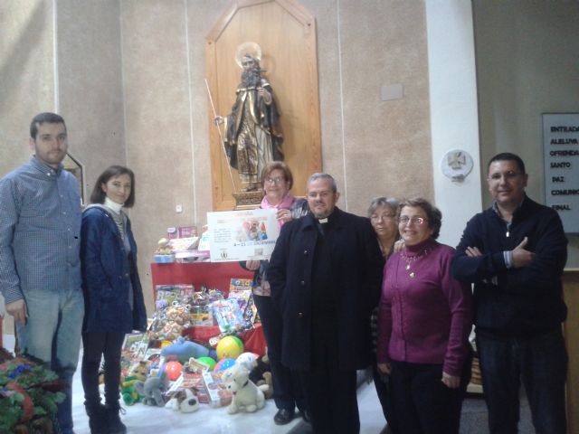 La cofradía de San Ginés de la Jara termina su campaña de recogida de juguetes con una participación existosa - 3, Foto 3