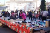 Éxito de asistentes en la II Feria de la Navidad que se celebró el pasado domingo en la plaza de la Constitución