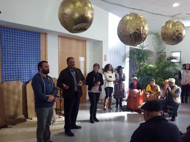 Los usuarios del Centro de Día con Enfermedad Mental representan un Belén Viviente con motivo de su fiesta de la Navidad - 2, Foto 2