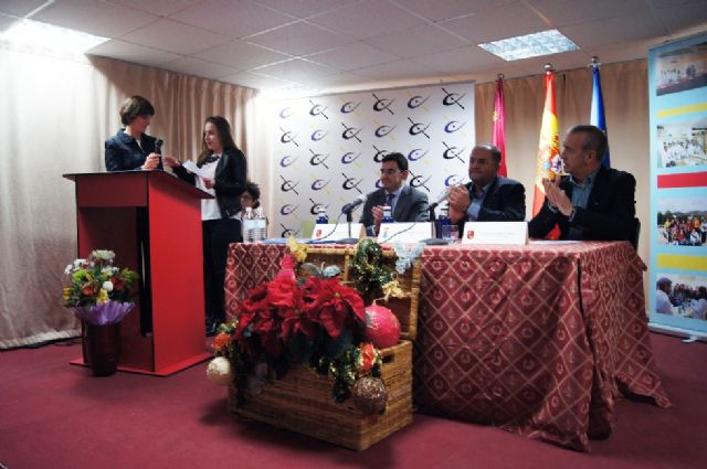 Se celebra el acto de entrega de diplomas acreditativos la IX promoción de alumnos del Bachillerato Internacional del IES Juan de la Cierva, Foto 6