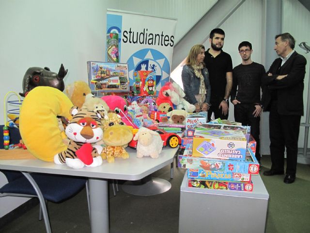 Estudiantes de la UPCT participan en la Campaña de Recogida de Juguetes - 1, Foto 1