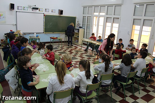 25 niños se benefician de la Escuela de Navidad 