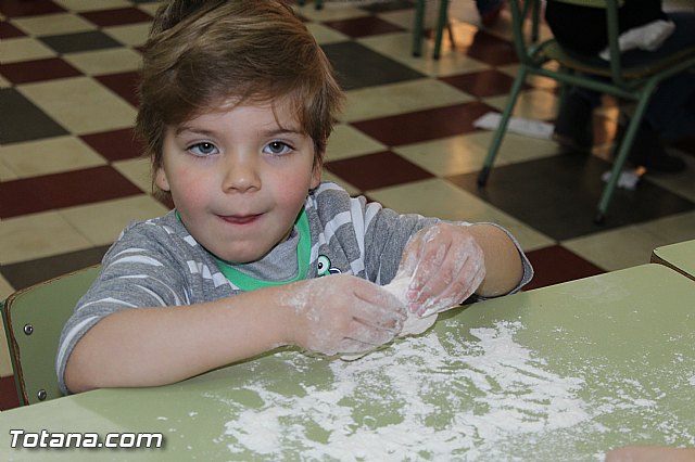 25 niños se benefician de la Escuela de Navidad 