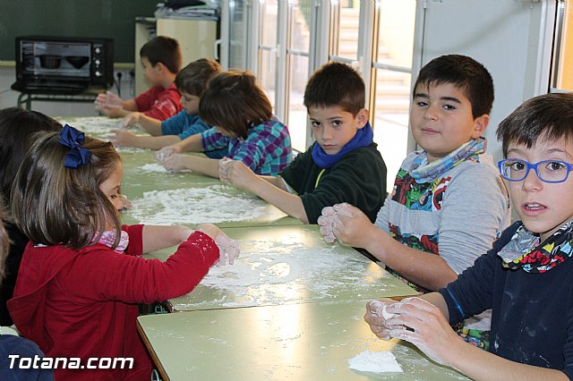 25 niños se benefician de la Escuela de Navidad 