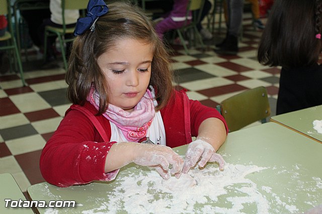 25 niños se benefician de la Escuela de Navidad 