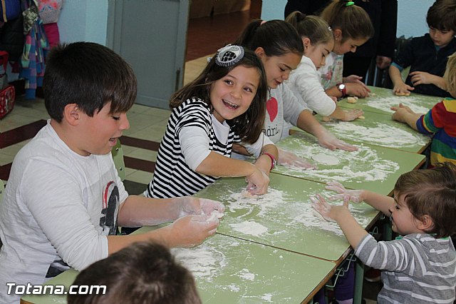25 niños se benefician de la Escuela de Navidad 