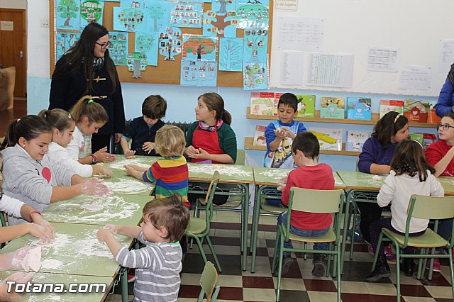25 niños se benefician de la Escuela de Navidad 